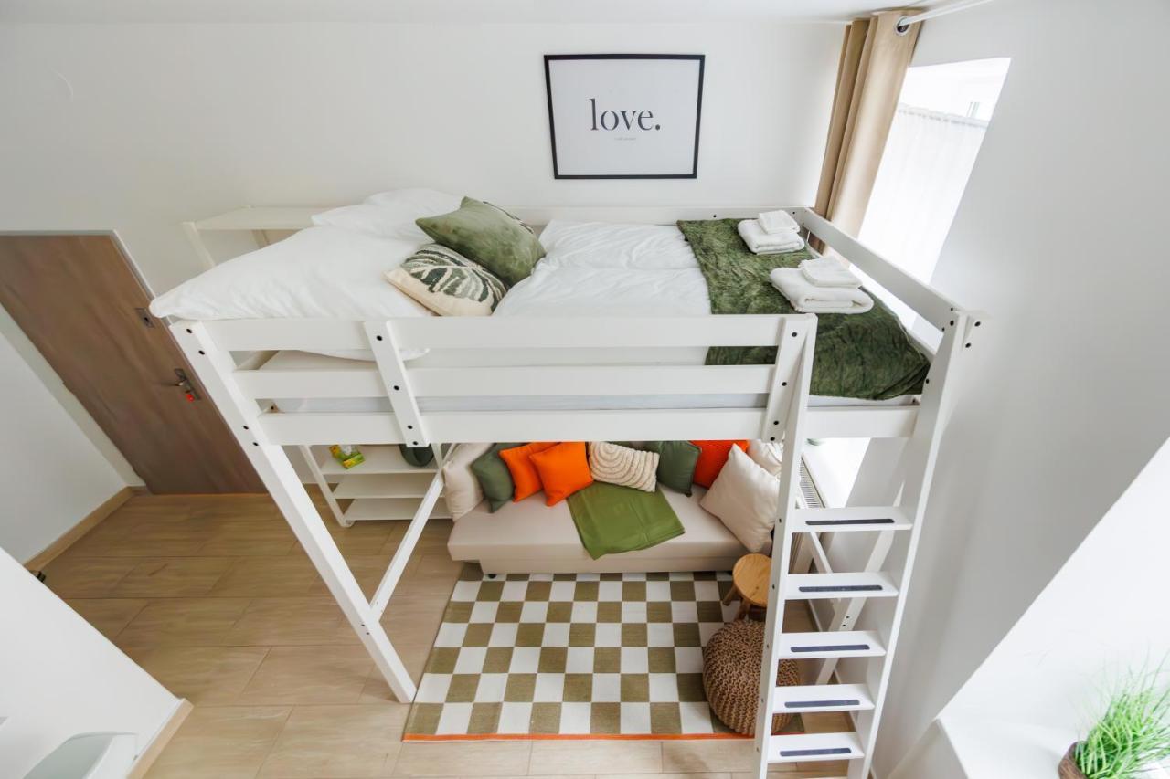 Market Compact Retreat Apartment Wien